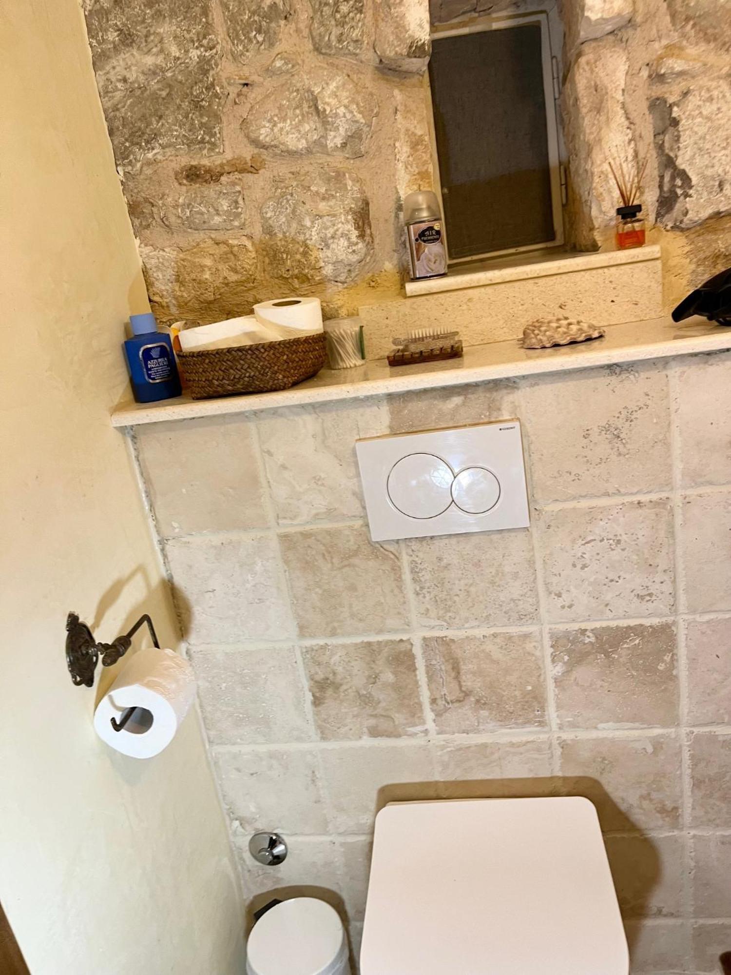 Apartment Venus Of The Palace - New Renovated Split Bagian luar foto