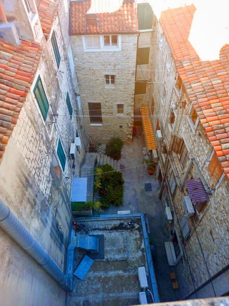 Apartment Venus Of The Palace - New Renovated Split Bagian luar foto