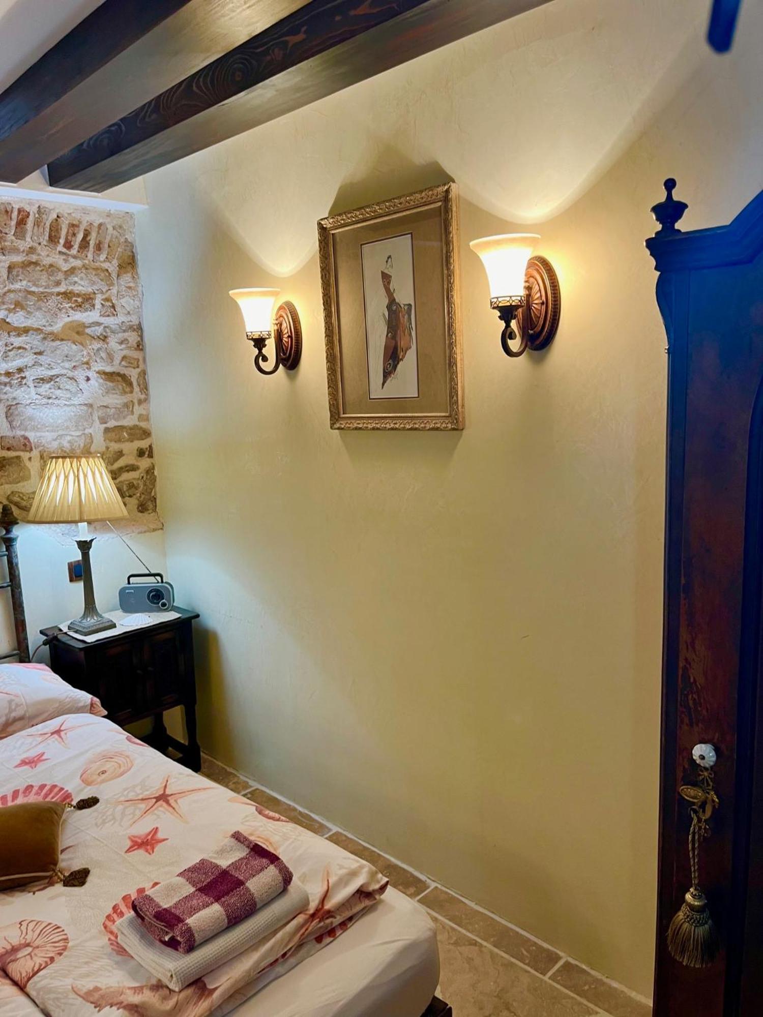 Apartment Venus Of The Palace - New Renovated Split Bagian luar foto