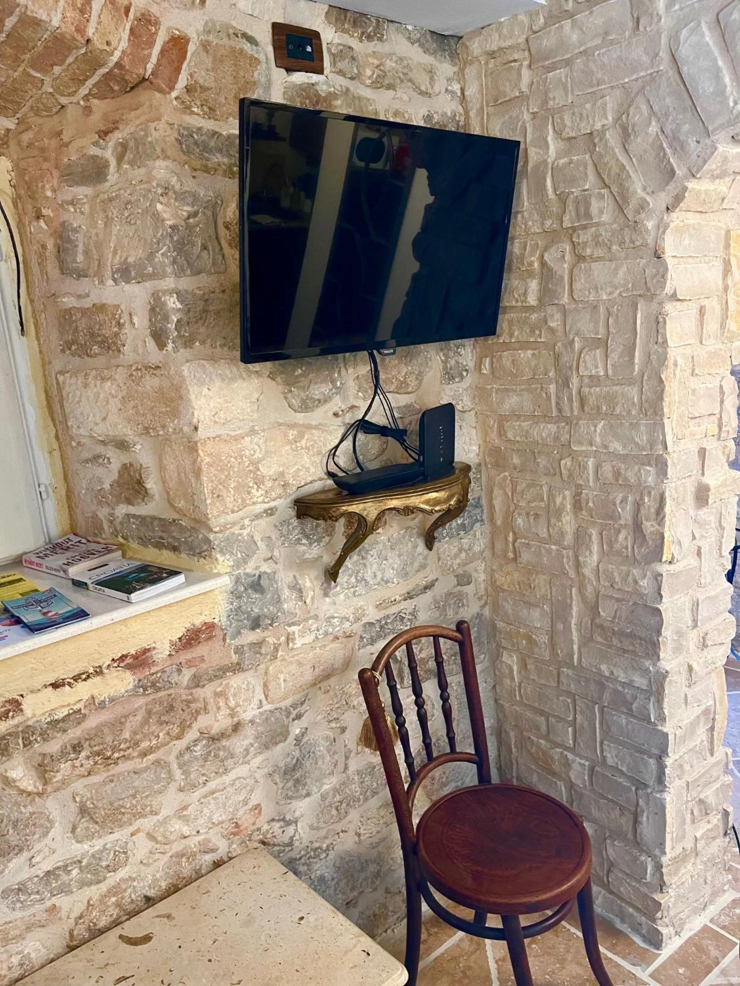 Apartment Venus Of The Palace - New Renovated Split Bagian luar foto