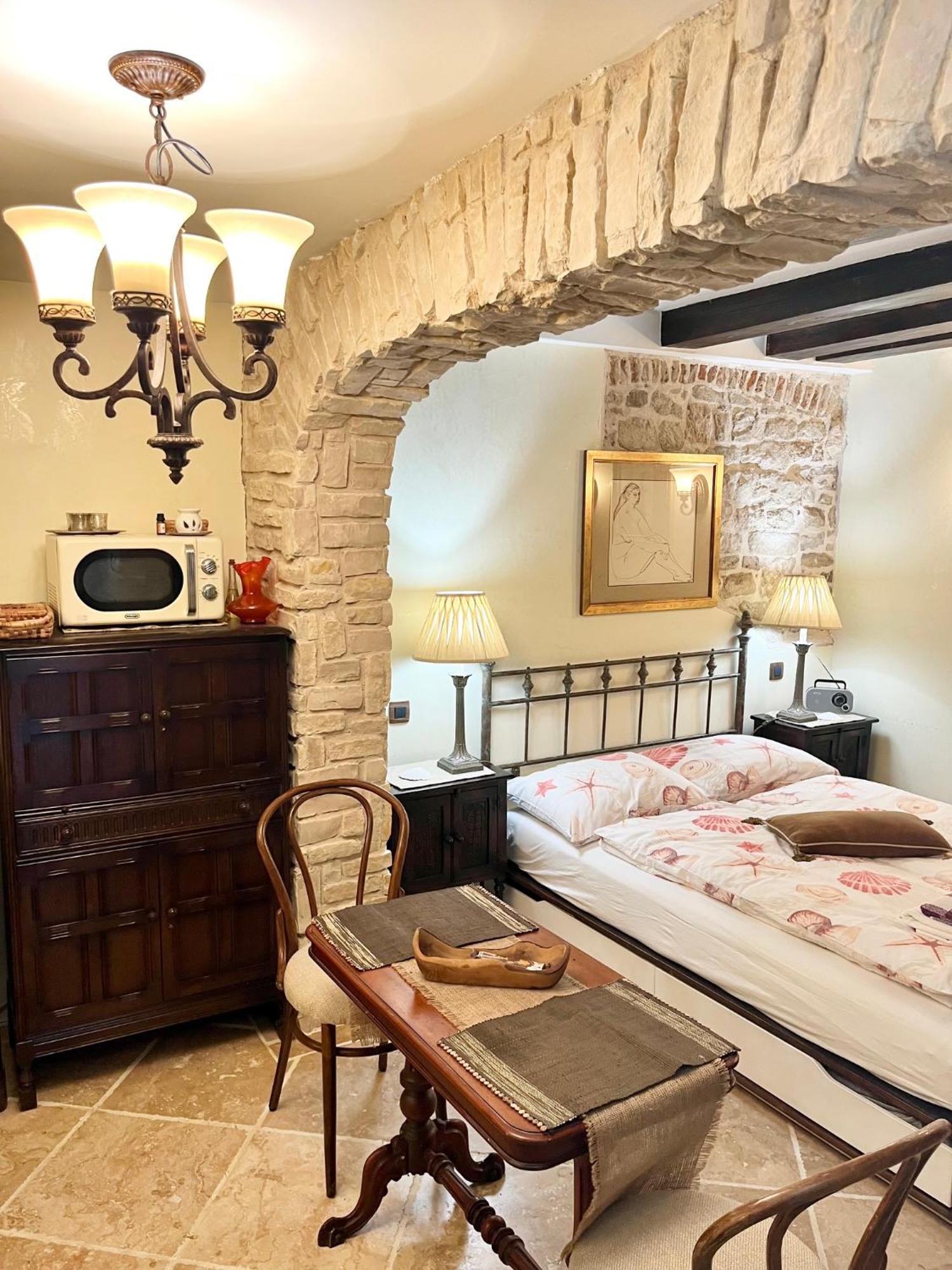 Apartment Venus Of The Palace - New Renovated Split Bagian luar foto