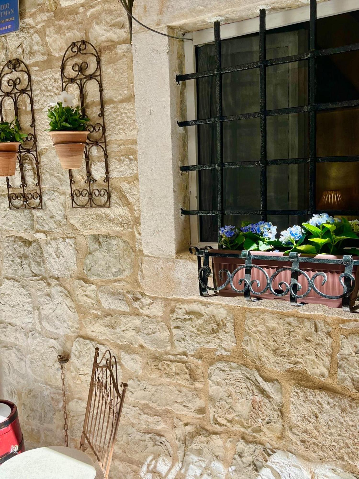 Apartment Venus Of The Palace - New Renovated Split Bagian luar foto