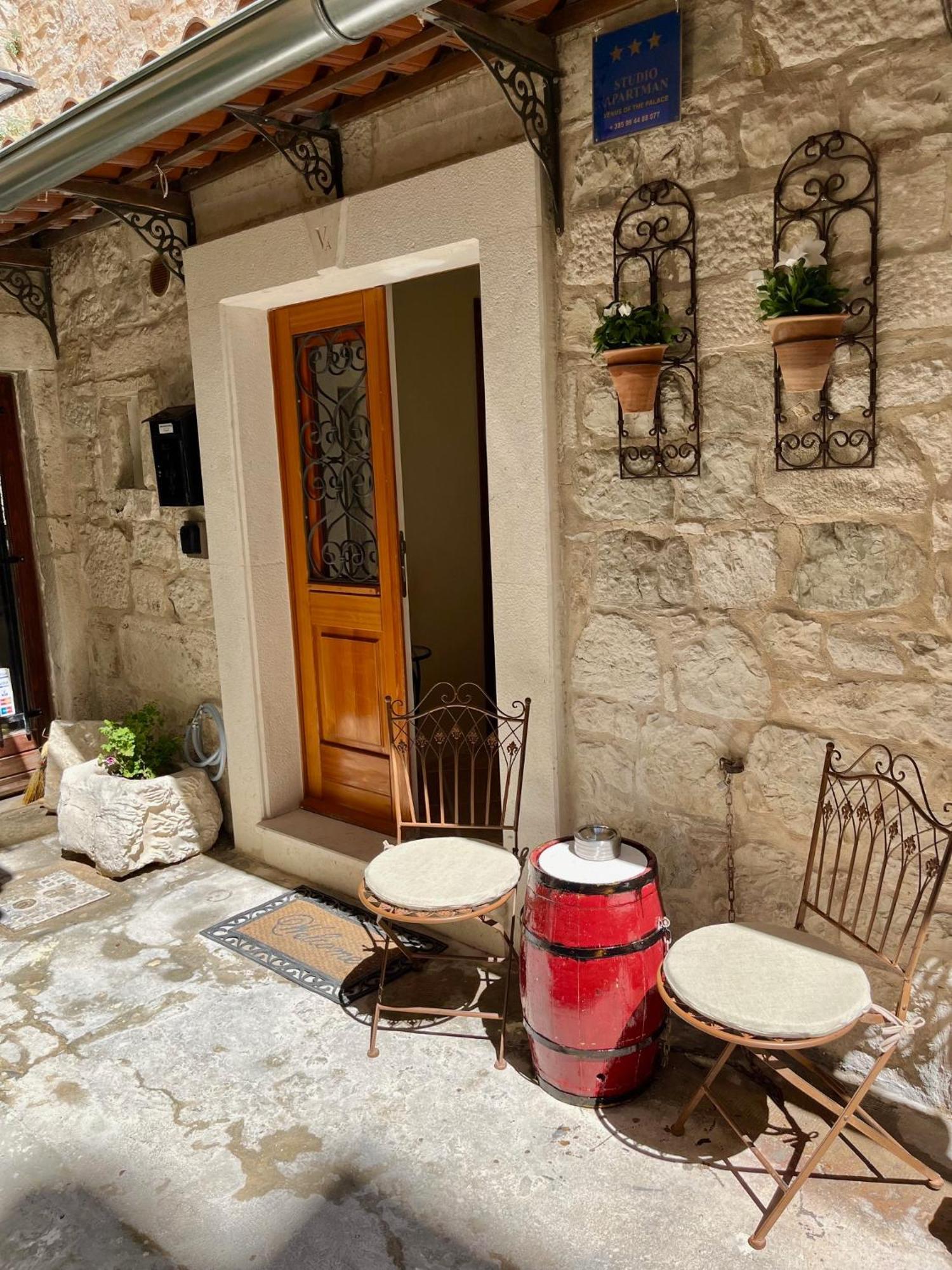 Apartment Venus Of The Palace - New Renovated Split Bagian luar foto