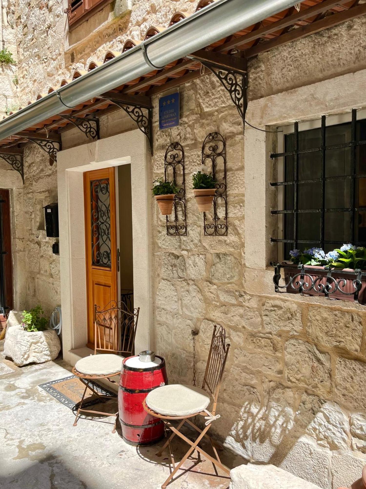 Apartment Venus Of The Palace - New Renovated Split Bagian luar foto